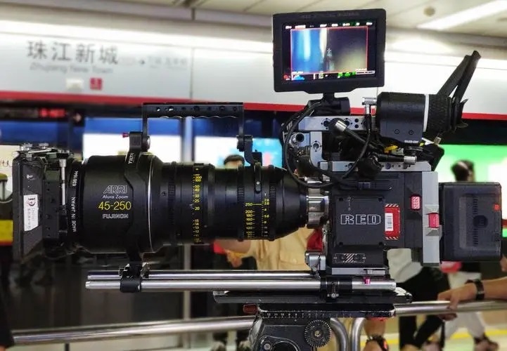 北京市东城区东长安街1号东方新天地商场